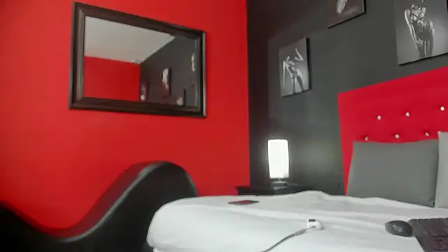 lilyth adam online show from September 25, 7:50 pm