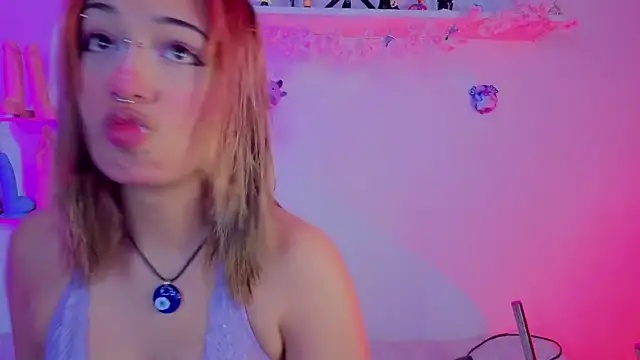 zoelight18 online show from December 3, 7:12 pm