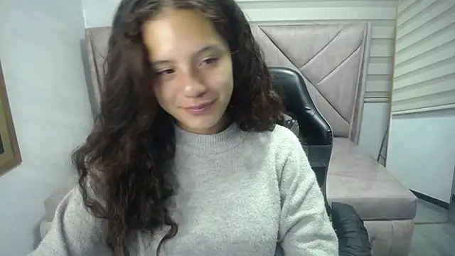 Snapshot of Velvet_Moon_V chatting on October 7, 1:08 pm Velvet Moon V online show from October 7, 1:08 pm