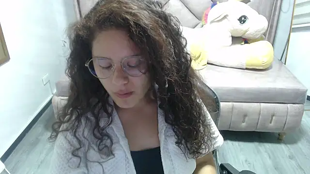 Snapshot of Velvet_Moon_V chatting on November 1, 1:24 pm Velvet Moon V online show from November 1, 1:24 pm