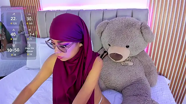 naishaa  online show from October 11, 6:39 pm