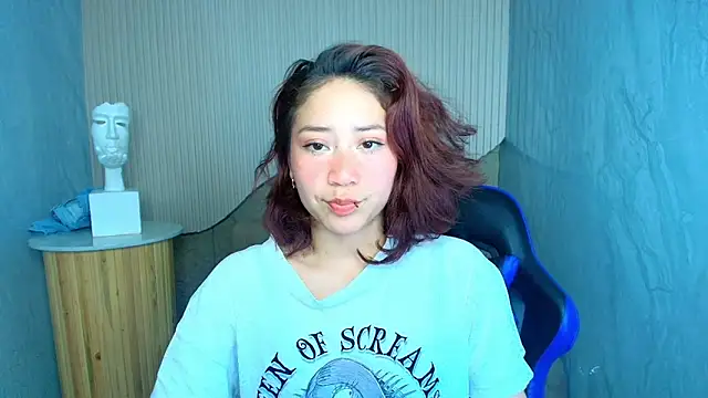 Snapshot of valentina_r_ chatting on October 11, 3:17 am valentina r online show from October 11, 3:17 am