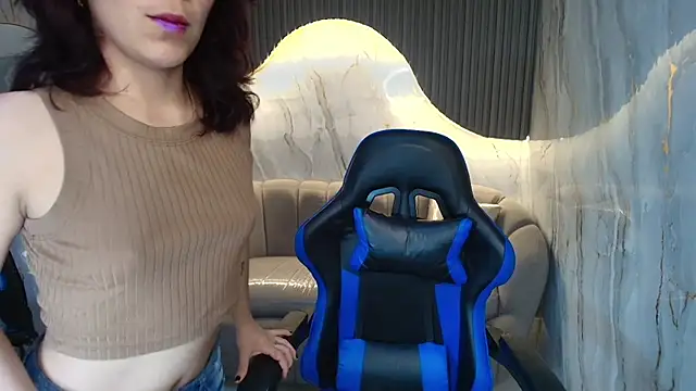 Snapshot of valentina_r_ chatting on November 9, 12:47 pm valentina r online show from November 9, 12:47 pm