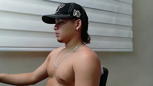 Riky Strong online show from November 14, 3:49 am