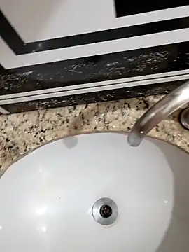 Snapshot of Gusttavotesudoxxvvc chatting on September 25, 9:18 pm Gusttavotesudoxxvvc online show from September 25, 9:18 pm