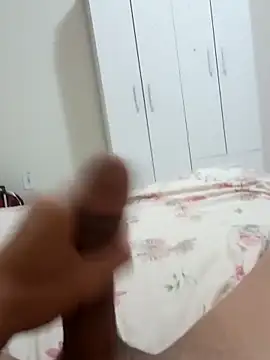 Snapshot of Gusttavotesudoxxvvc chatting on November 16, 5:46 am Gusttavotesudoxxvvc online show from November 16, 5:46 am