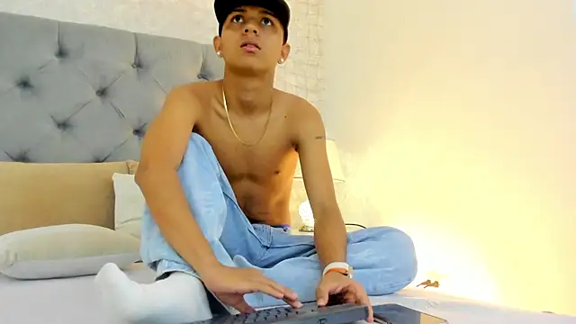 Lucien Gray  online show from December 2, 3:40 pm