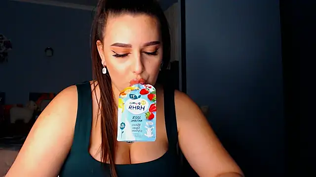 NikiWhite online show from October 2, 9:11 pm