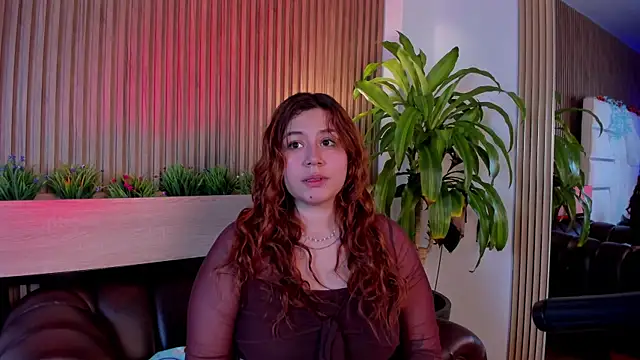 Snapshot of AdelaTaylor chatting on September 25, 7:39 pm AdelaTaylor online show from September 25, 7:39 pm