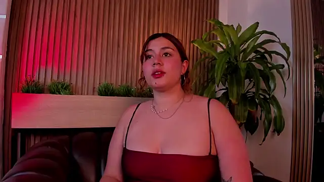 Snapshot of AdelaTaylor chatting on October 5, 10:07 pm AdelaTaylor online show from October 5, 10:07 pm