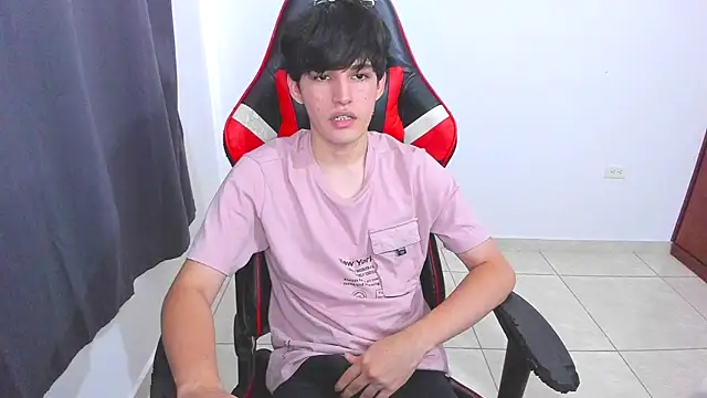 Snapshot of eren_188 chatting on September 17, 5:58 pm eren 188 online show from September 17, 5:58 pm