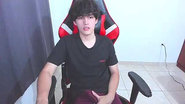 Snapshot of eren_188 chatting on October 11, 2:44 am eren 188 online show from October 11, 2:44 am