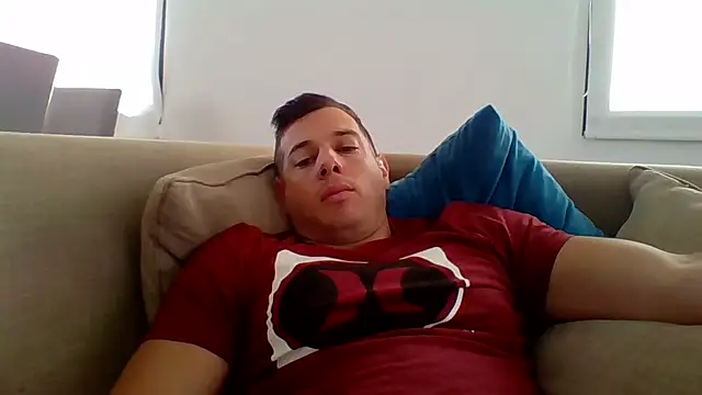 luca23millo90 online show from October 19, 5:46 pm