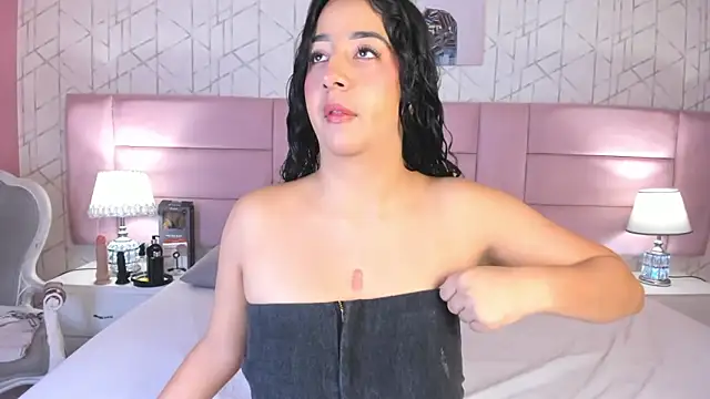 BellaSwwan online show from November 27, 1:24 pm