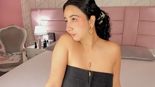 BellaSwwan online show from November 29, 1:36 pm