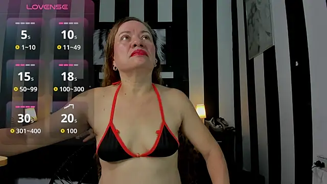 Snapshot of aliceemature4u chatting on October 21, 3:18 am aliceemature4u online show from October 21, 3:18 am