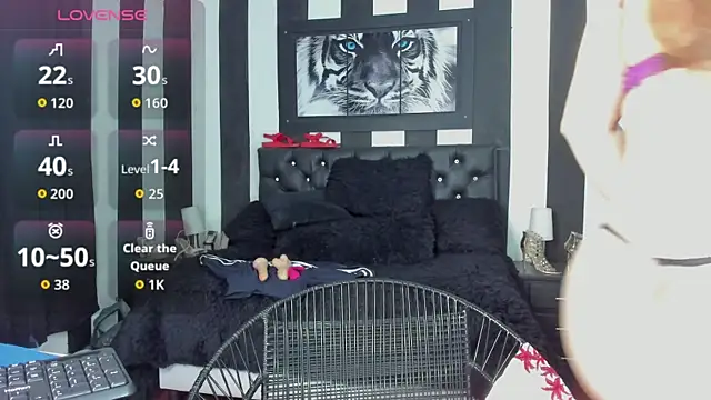 Snapshot of aliceemature4u chatting on November 5, 4:01 am aliceemature4u online show from November 5, 4:01 am