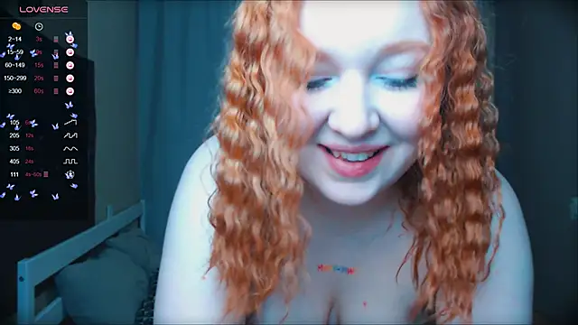 Snapshot of darlingeva1010 chatting on October 6, 2:42 am darlingeva1010 online show from October 6, 2:42 am