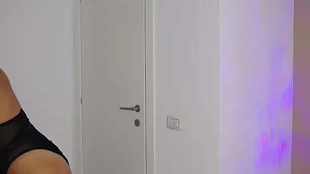 Emily Sheen online show from October 13, 6:02 am