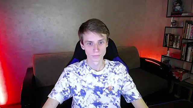 Snapshot of yes_cute_boy_ chatting on October 1, 6:14 pm yes cute boy online show from October 1, 6:14 pm