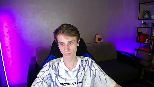 Snapshot of yes_cute_boy_ chatting on October 29, 6:53 pm yes cute boy online show from October 29, 6:53 pm