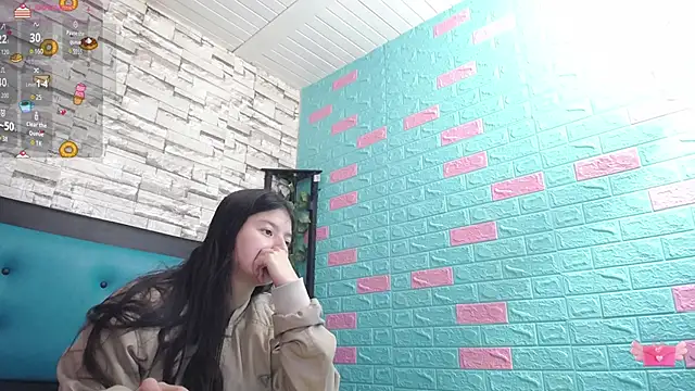 maily can online show from October 6, 12:35 pm