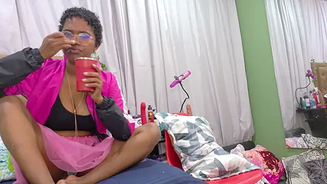 didoelizabeth online show from October 14, 12:50 pm