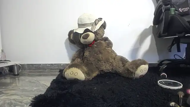 Snapshot of habdiela chatting on September 22, 6:43 pm habdiela online show from September 22, 6:43 pm