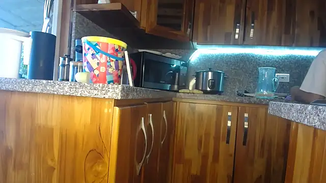 Snapshot of habdiela chatting on October 17, 9:17 pm habdiela online show from October 17, 9:17 pm