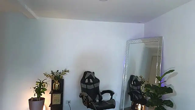 Wyatt Rose online show from October 3, 9:45 pm