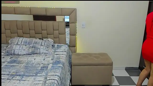 gabrielaponce11 online show from September 12, 12:00 am