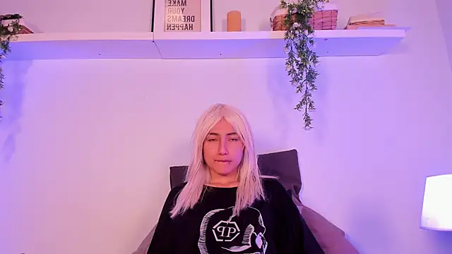 Snapshot of Vampgyal chatting on October 23, 9:02 pm Vampgyal online show from October 23, 9:02 pm