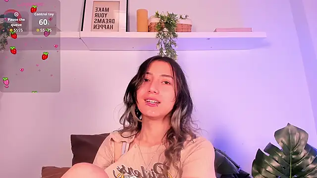 Snapshot of Vampgyal chatting on December 16, 11:32 pm Vampgyal online show from December 16, 11:32 pm