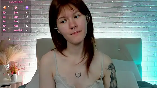 Snapshot of Aria_Vox chatting on September 21, 6:04 am Aria Vox online show from September 21, 6:04 am