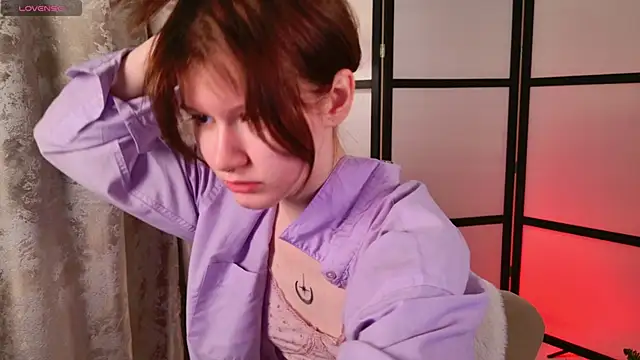 Snapshot of Aria_Vox chatting on November 12, 7:31 am Aria Vox online show from November 12, 7:31 am