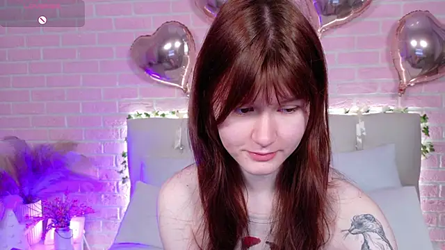 Snapshot of Aria_Vox chatting on November 15, 4:54 am Aria Vox online show from November 15, 4:54 am