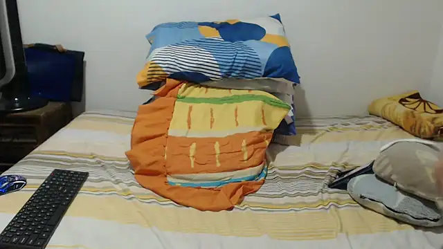 Snapshot of Miilu74 chatting on November 30, 5:06 pm Miilu74 online show from November 30, 5:06 pm