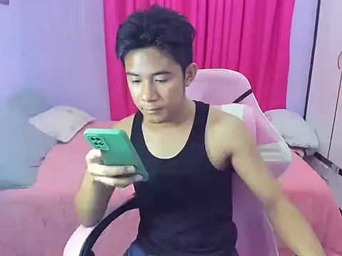 Snapshot of urboy_cass chatting on October 29, 4:04 am urboy cass online show from October 29, 4:04 am