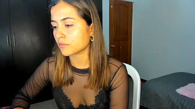 Ana  Pink online show from October 24, 11:45 pm