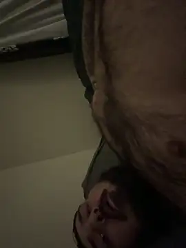 Snapshot of daddydrewskiez chatting on December 14, 5:13 am daddydrewskiez online show from December 14, 5:13 am