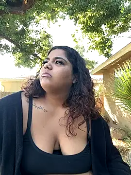 1n0nlythroat online show from September 14, 11:15 pm