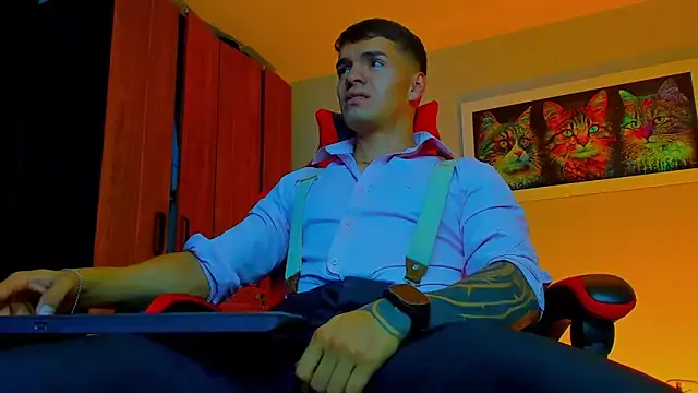 ALPHA DOMINUS  online show from September 28, 4:51 am