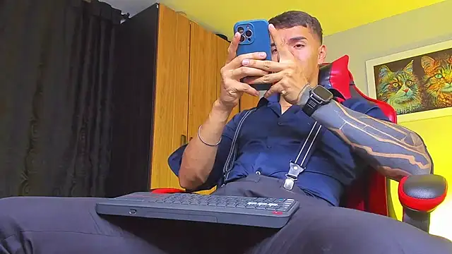 ALPHA DOMINUS  online show from September 29, 3:44 am