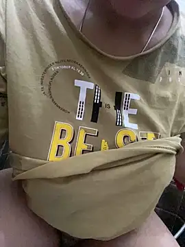 misharani00 online show from October 26, 12:49 am