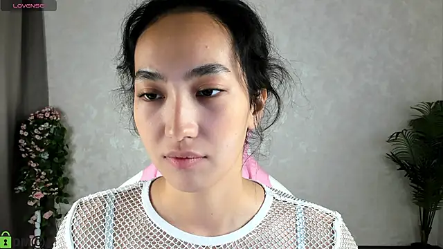 FlirtyAura online show from November 2, 7:55 am