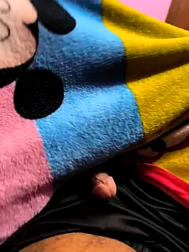 Snapshot of Hhhhh685889 chatting on September 13, 5:24 pm Hhhhh685889 online show from September 13, 5:24 pm