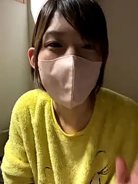 Snapshot of usako_2025 chatting on November 15, 12:02 pm usako 2025 online show from November 15, 12:02 pm