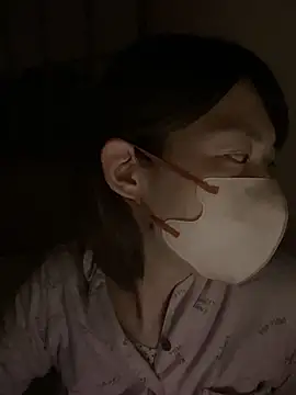 Snapshot of usako_2025 chatting on November 27, 11:45 am usako 2025 online show from November 27, 11:45 am