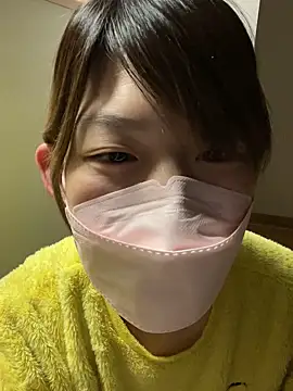 Snapshot of usako_2025 chatting on November 29, 3:59 pm usako 2025 online show from November 29, 3:59 pm