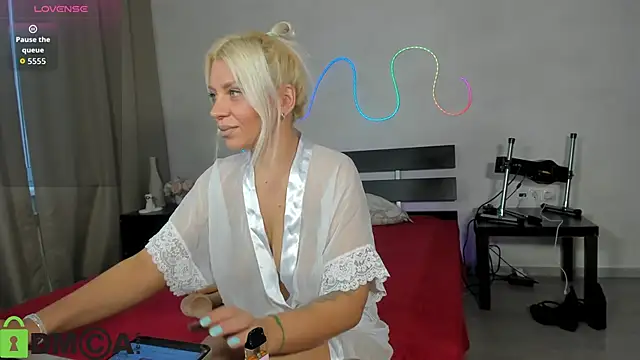 Stasy Traiin online show from September 23, 1:08 am